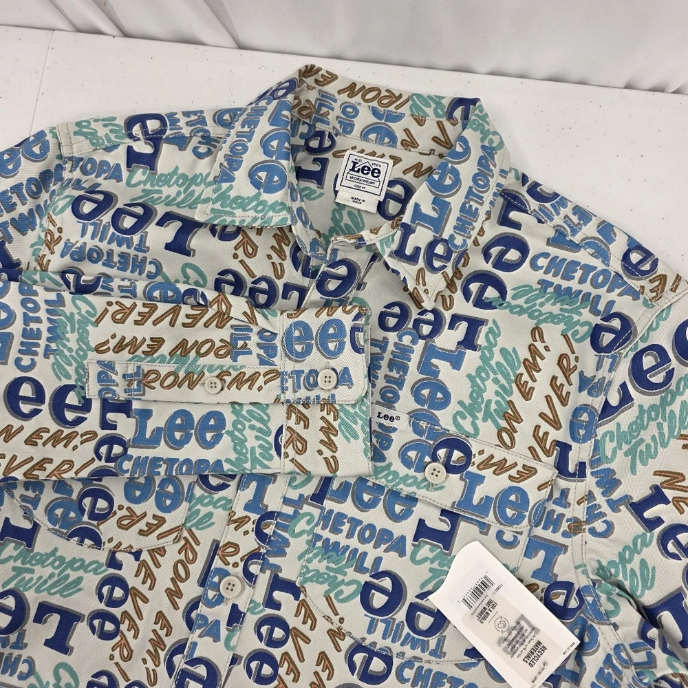 NWT LEE Workwear Heritage Chetopa Twill Logo‎ Print Shacket Mens Medium No Iron.